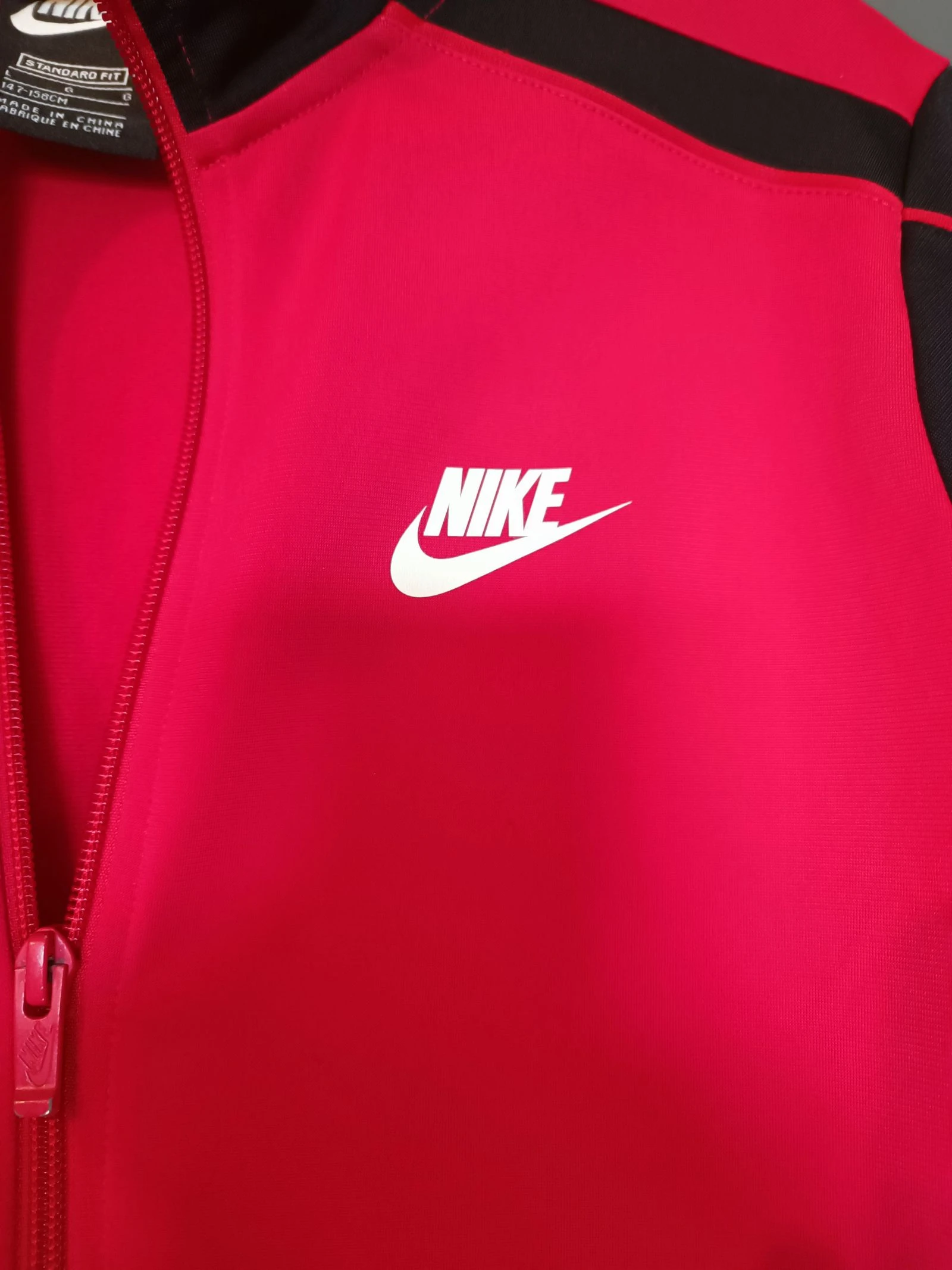 Nike tracksuit zip-up jacket size L for children 12/13 years very good condition in red and black – photo 4
